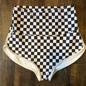 Salt Gypsy Betty High-Waisted Boyshort Surf Bottoms - Medium